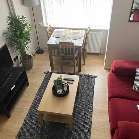 The Great Haxby City Centre Free Parking Cardiff Bay Extérieur photo