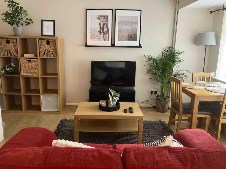 The Great Haxby City Centre Free Parking Cardiff Bay Extérieur photo